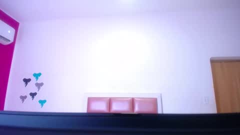 Snapshot of ebony_sugar_mommy chatting on 09-26-25, 10:19 MILENA online show from 09-26-25, 10:19