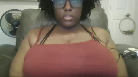 Snapshot of ebonybigtitqueen1 chatting on 10-09-25, 08:07 ebonybigtitqueen1 online show from 10-09-25, 08:07