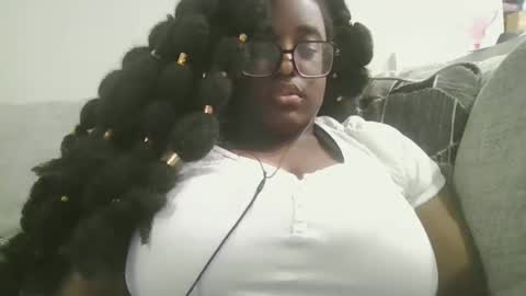 Snapshot of ebonybigtitqueen1 chatting on 10-18-25, 01:01 ebonybigtitqueen1 online show from 10-18-25, 01:01