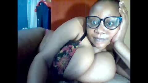 Snapshot of ebonybussy chatting on 02-22-26, 08:51 MAMITO online show from 02-22-26, 08:51