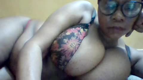Snapshot of ebonybussy chatting on 07-11-26, 08:44 MAMITO online show from 07-11-26, 08:44