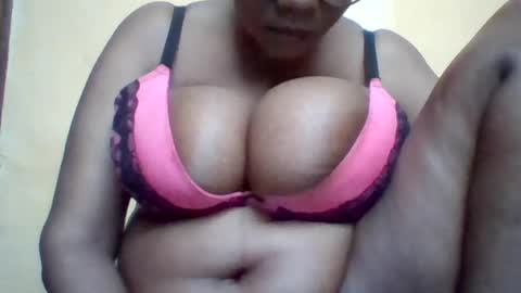 Snapshot of ebonybussy chatting on 07-14-26, 09:03 MAMITO online show from 07-14-26, 09:03