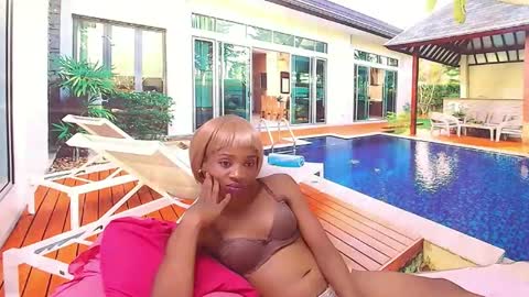 Snapshot of ebonycreamy69 chatting on 02-12-25, 02:14 Nova online show from 02-12-25, 02:14