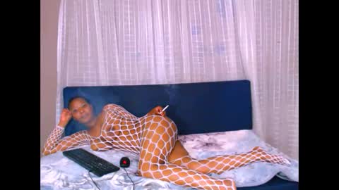 Snapshot of ebonyfirexx chatting on 09-09-25, 07:24 Life online show from 09-09-25, 07:24