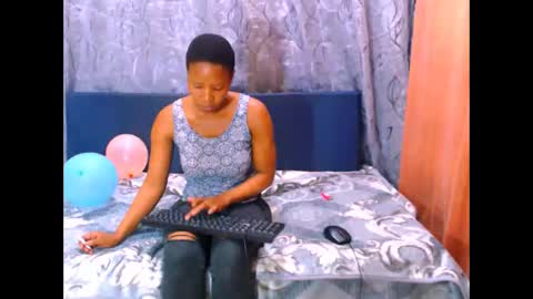 Snapshot of ebonyfirexx chatting on 09-19-25, 05:31 Life online show from 09-19-25, 05:31