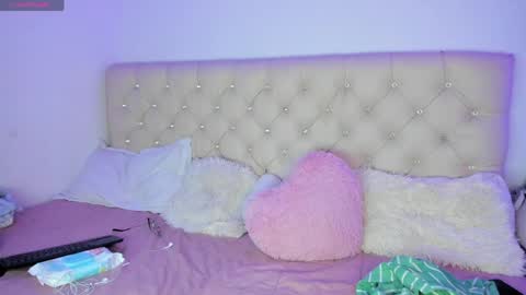Queen Ebony online show from 04-29-26, 06:25