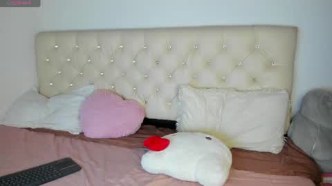 Queen Ebony online show from 06-12-26, 03:33