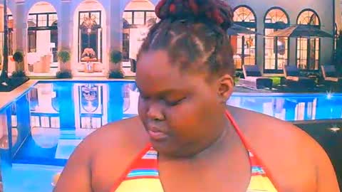 Snapshot of ebonyhotbuns4u2luv chatting on 08-09-26, 05:23 ebonyhotbuns4u2luv online show from 08-09-26, 05:23