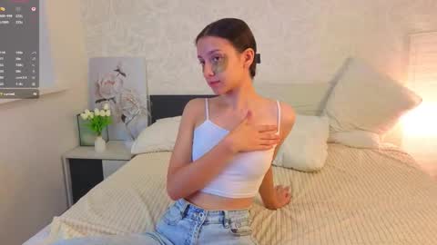 Milly online show from 09-17-25, 03:08