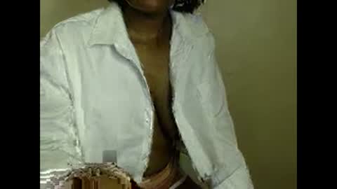 ebonylolo online show from 01-04-25, 12:48