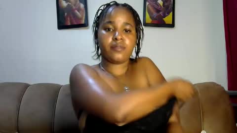 Snapshot of ebonyluna229320 chatting on 02-01-25, 06:40 i am clara online show from 02-01-25, 06:40