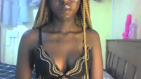 Ebonymuse2 online show from 04-30-26, 07:25
