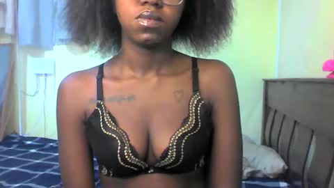 Ebonymuse2 online show from 05-14-26, 10:16