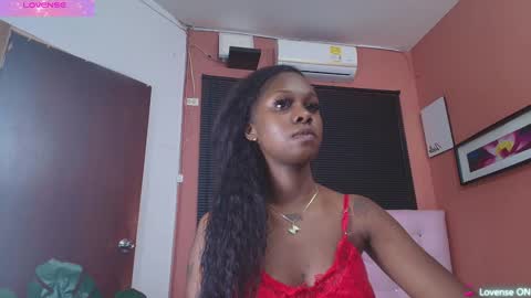 Snapshot of ebonyndsavage chatting on 01-05-25, 01:04 ebonyndsavage online show from 01-05-25, 01:04