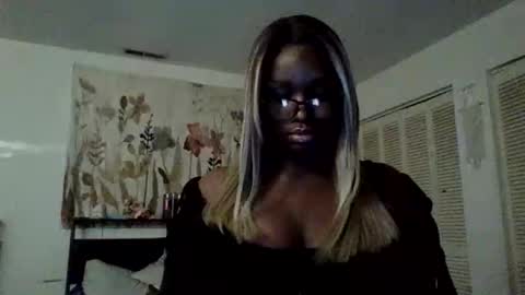 ebonyprincesssss online show from 02-10-26, 12:37