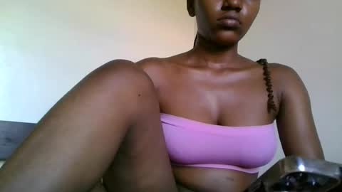 Snapshot of ebonyslut09 chatting on 07-26-26, 01:29 ebonyslut09 online show from 07-26-26, 01:29