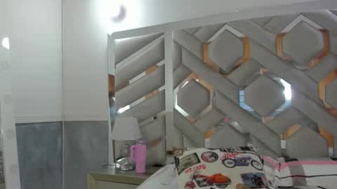 ebonysquirtcol online show from 11-26-25, 09:49