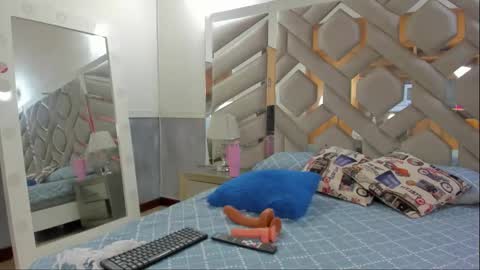 ebonysquirtcol online show from 01-16-26, 08:35