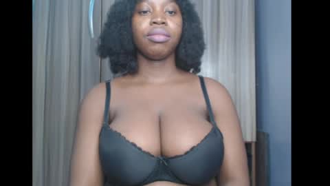 Snapshot of ebonyx_dripqueen chatting on 04-07-26, 06:30 Loveth online show from 04-07-26, 06:30