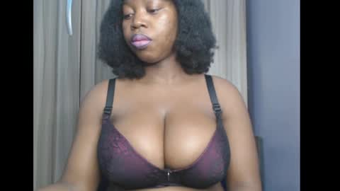 Snapshot of ebonyx_dripqueen chatting on 04-13-26, 05:57 Loveth online show from 04-13-26, 05:57