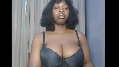 Snapshot of ebonyx_dripqueen chatting on 04-18-26, 07:34 Loveth online show from 04-18-26, 07:34