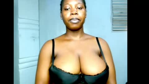 Snapshot of ebonyx_dripqueen chatting on 05-29-26, 07:28 Loveth online show from 05-29-26, 07:28