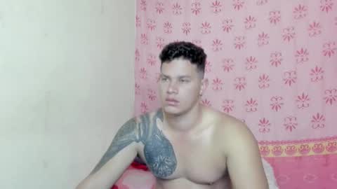 Snapshot of eclipseandflame chatting on 11-05-25, 02:28 online show from 11-05-25, 02:28