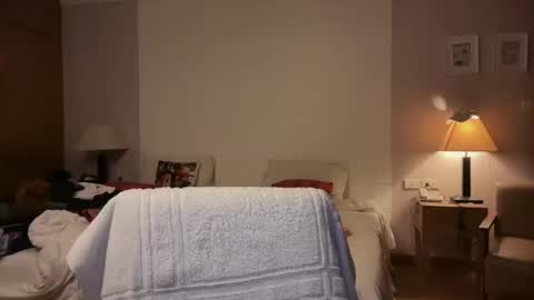 Snapshot of eddelmar chatting on 05-04-26, 12:12 eddelmar online show from 05-04-26, 12:12