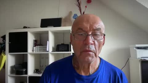 Snapshot of eddelmar chatting on 05-19-26, 06:31 eddelmar online show from 05-19-26, 06:31