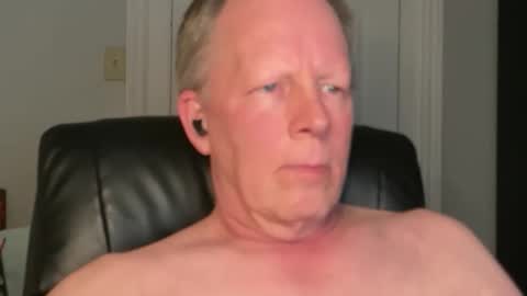 Snapshot of eddygl1968 chatting on 02-18-26, 03:24 Eddy online show from 02-18-26, 03:24