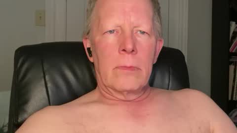 Snapshot of eddygl1968 chatting on 02-24-26, 02:31 Eddy online show from 02-24-26, 02:31