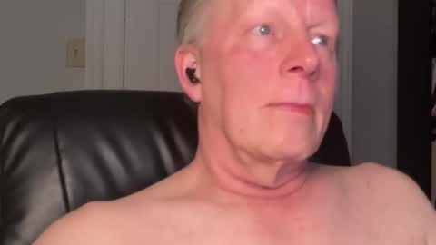 Snapshot of eddygl1968 chatting on 02-26-26, 02:54 Eddy online show from 02-26-26, 02:54