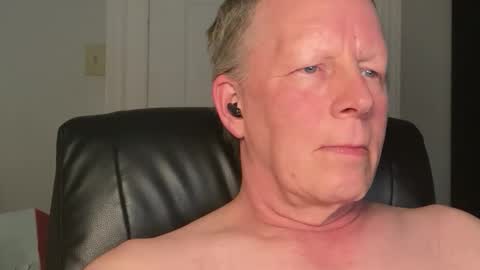 Snapshot of eddygl1968 chatting on 03-13-26, 02:40 Eddy online show from 03-13-26, 02:40