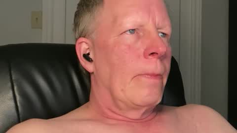 Snapshot of eddygl1968 chatting on 03-18-26, 02:04 Eddy online show from 03-18-26, 02:04