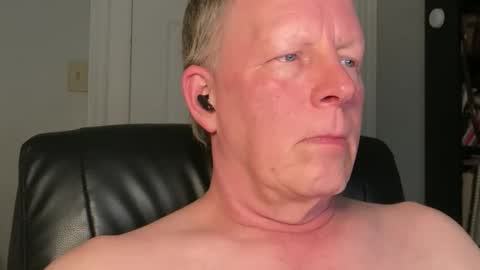 Snapshot of eddygl1968 chatting on 03-24-26, 02:27 Eddy online show from 03-24-26, 02:27