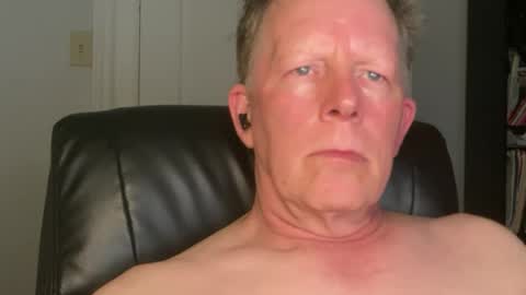 Snapshot of eddygl1968 chatting on 06-30-26, 02:23 Eddy online show from 06-30-26, 02:23