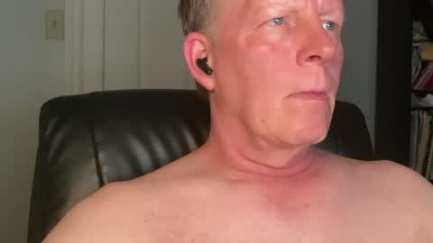Snapshot of eddygl1968 chatting on 07-02-26, 02:33 Eddy online show from 07-02-26, 02:33