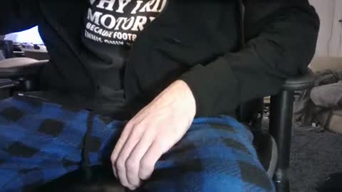 Snapshot of edged_biker chatting on 01-06-25, 04:13 edged biker online show from 01-06-25, 04:13