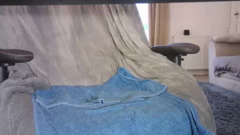 Snapshot of edged_biker chatting on 02-09-25, 08:33 edged biker online show from 02-09-25, 08:33