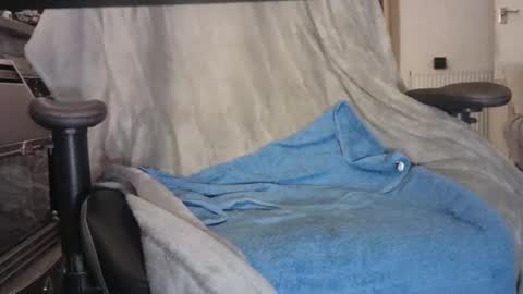 Snapshot of edged_biker chatting on 02-14-25, 06:40 edged biker online show from 02-14-25, 06:40