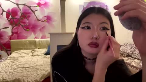 Eri online show from 05-20-26, 06:25
