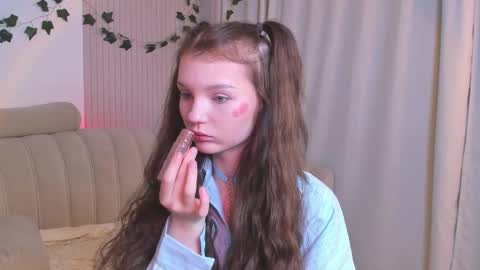 Lisa  online show from 02-23-25, 12:19