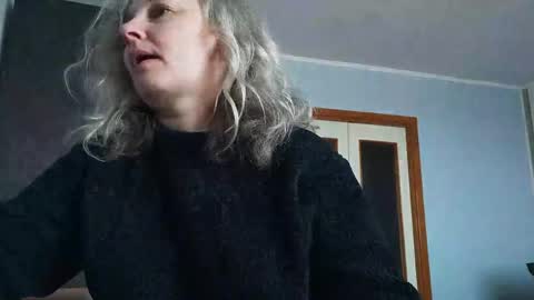 Snapshot of edithmanning chatting on 04-29-26, 06:28 edithmanning online show from 04-29-26, 06:28