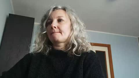 Snapshot of edithmanning chatting on 05-03-26, 06:30 edithmanning online show from 05-03-26, 06:30
