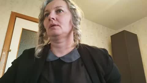 Snapshot of edithmanning chatting on 05-05-26, 05:21 edithmanning online show from 05-05-26, 05:21