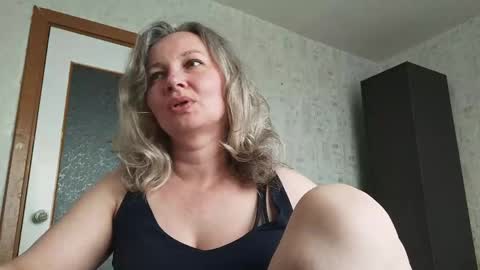 Snapshot of edithmanning chatting on 06-06-26, 05:12 edithmanning online show from 06-06-26, 05:12