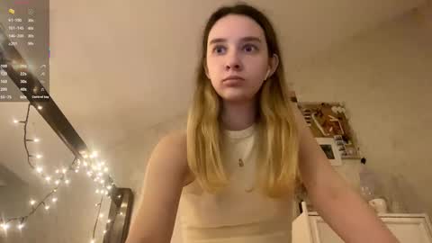 Snapshot of edlinhazleton chatting on 09-17-25, 06:53 Dana online show from 09-17-25, 06:53