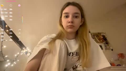 Snapshot of edlinhazleton chatting on 11-09-25, 04:49 Dana online show from 11-09-25, 04:49