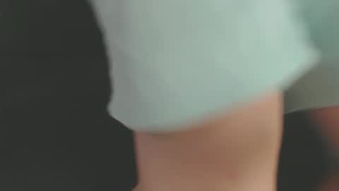 Snapshot of ednacrazy_2 chatting on 10-23-25, 04:01 ednacrazy_2 online show from 10-23-25, 04:01