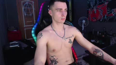 Eduar online show from 02-28-25, 01:03